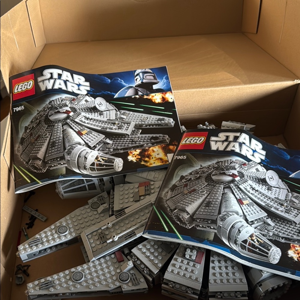 LEGO Star Wars Gray Millennium Falcon Set